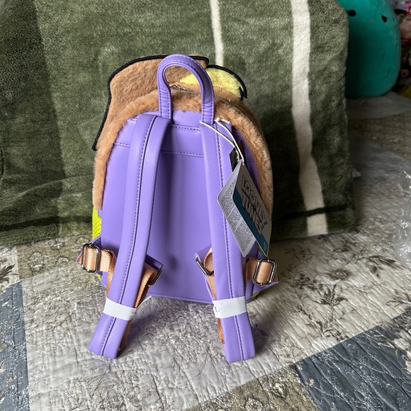 Adorable Loungefly - Lola Bunny,  new with tags - Picture 2 of 6